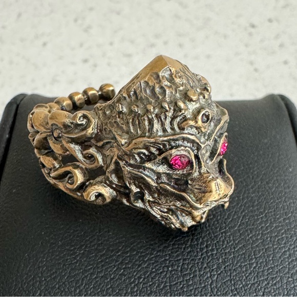 Gucci Monkey Head Red Crystal Eyes Brass Ring Size 8 - Picture 1 of 4